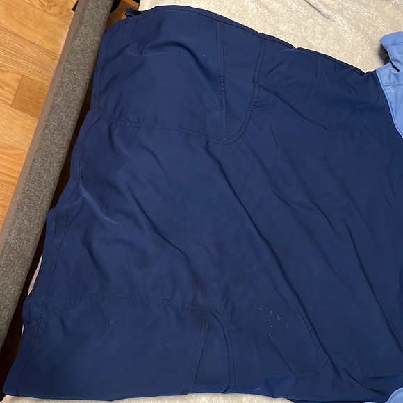 Men's Xl moisture wick Scrub top - Picture 3 of 3